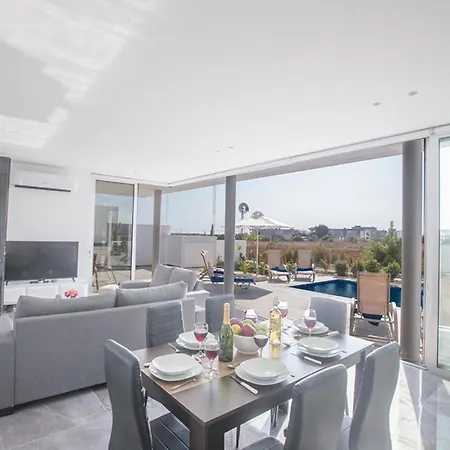 The Ultimate 5 Star Holiday In With Private Pool And Close To The Beach 1694 * Protaras