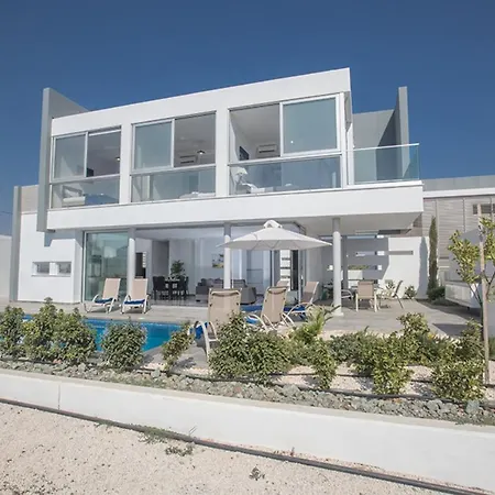 The Ultimate 5 Star Holiday In With Private Pool And Close To The Beach 1694 Willa *